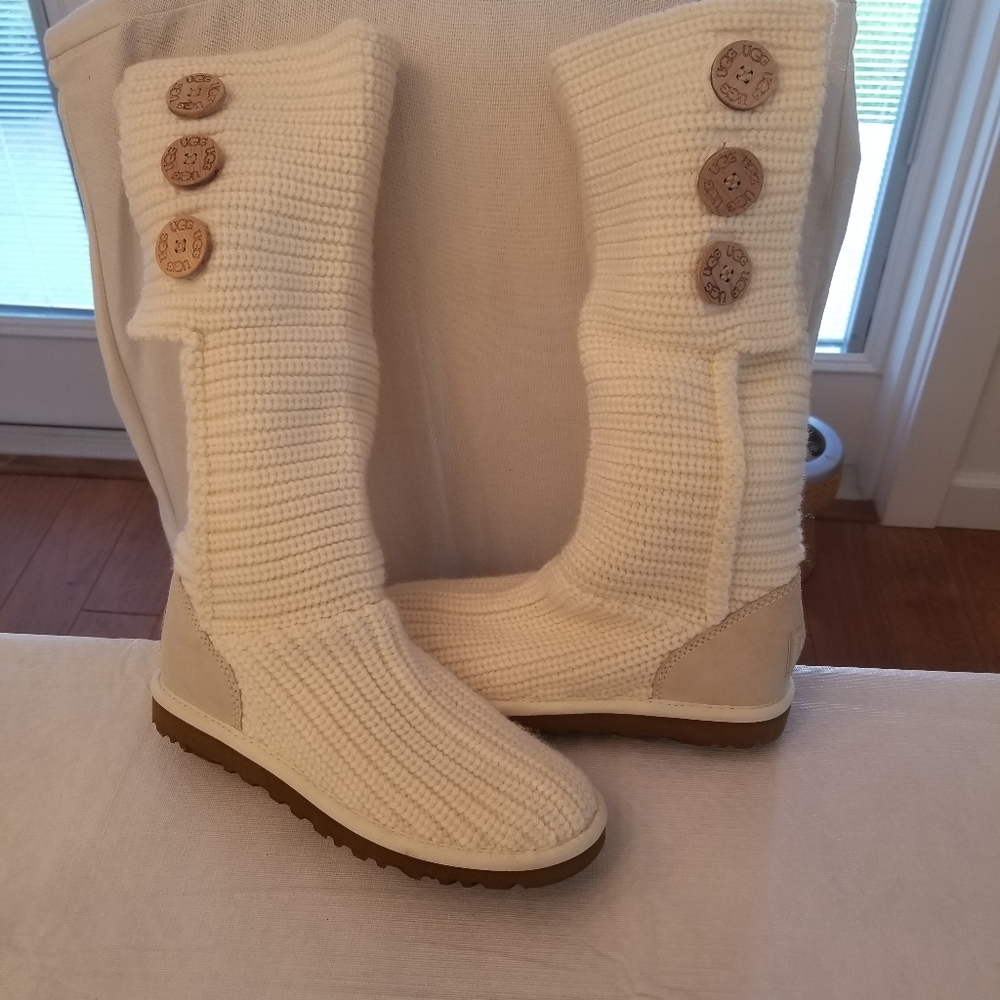 UGG Womens Ivory Classic Cardy Knit Sweater Boots